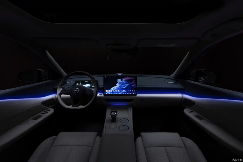 В Китае представлен первый в мире автомобиль Dongfeng Nissan Teana с интеллектуальным кокпитом Huawei.