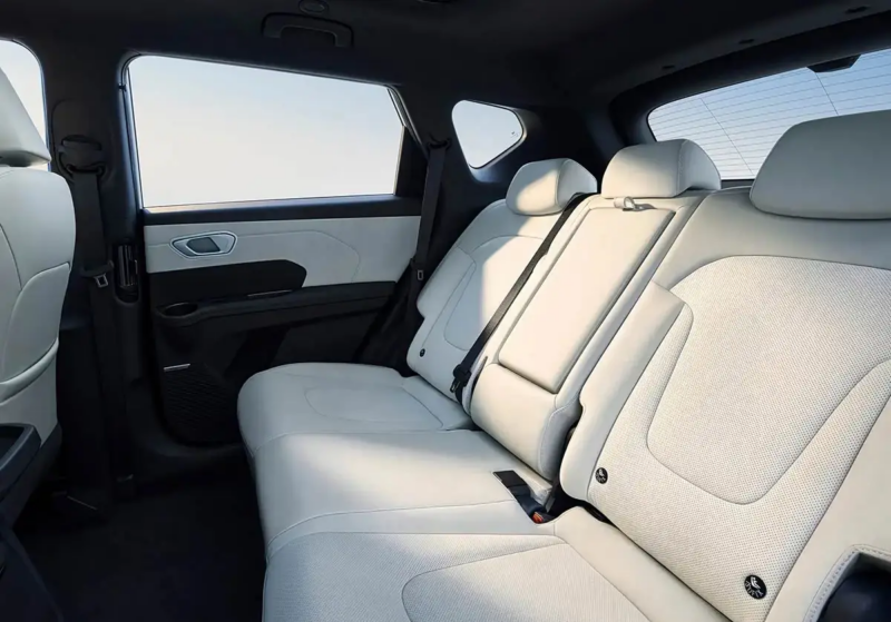 Старт предзаказа электромобиля Beijing Hyundai Elexio EO с запасом хода 722 км по цене от 18 200 USD.