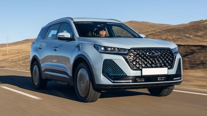 Chery прекращает продажи двух кроссоверов в России. Что это за модели