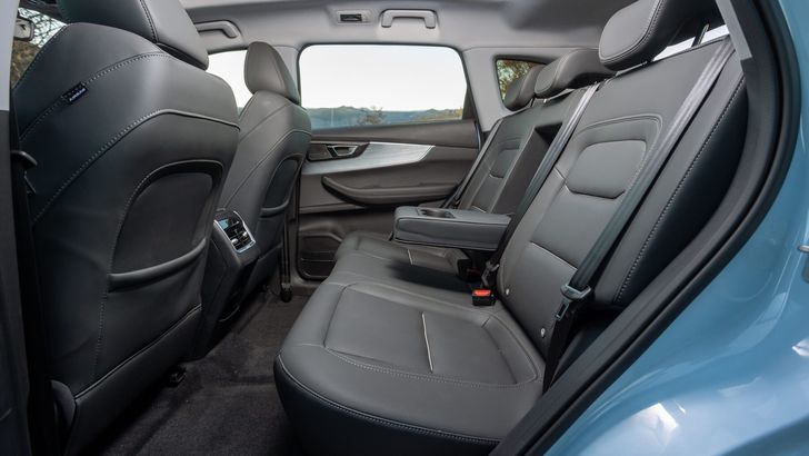 Интерьер Chery Tiggo 7 Pro Plug-in Hybrid