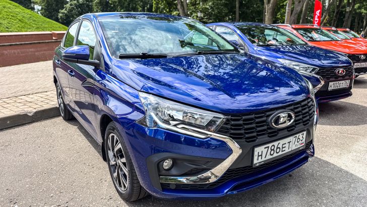 Названы самые дешевые автомобили в России в октябре. Список из 10 моделей Названы самые дешевые автомобили в России в октябре. Список из 10 моделей