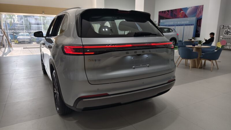 В Китае: Geely Starray EM-i начинает производство в Индонезии для глобальных рынков.