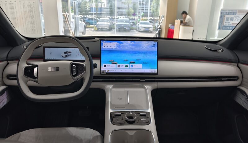 В Китае: Geely Starray EM-i начинает производство в Индонезии для глобальных рынков.