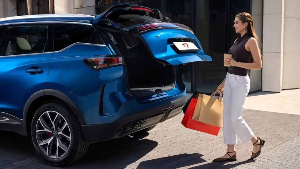 кроссовер tenet t7 сбоку сзади