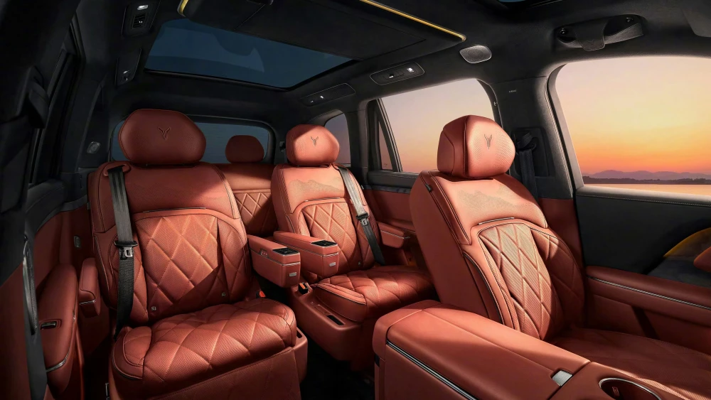 voyah taishan салон кроссовер интерьер рыжий оснащение