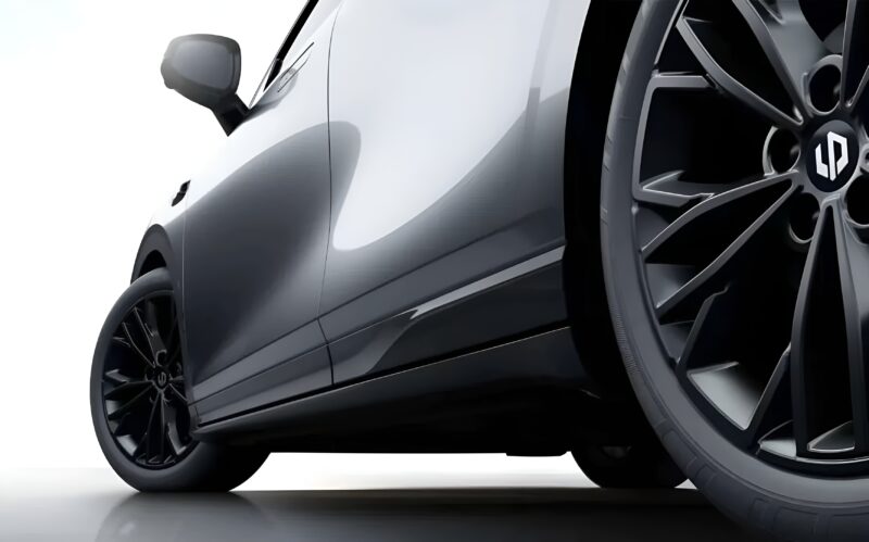 В Китае представлен Leapmotor B05 Ultra — первый электрический хетчбэк компании, запуск которого запланирован на 2026 год.