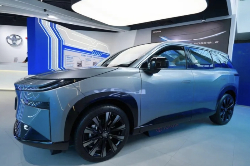Новый электрокроссовер Toyota bZ3X стартовал в Гонконге по цене ,500, став самой доступной моделью марки.