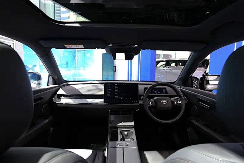 Новый электрокроссовер Toyota bZ3X стартовал в Гонконге по цене ,500, став самой доступной моделью марки.