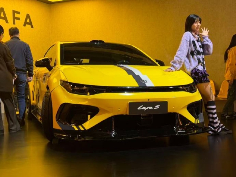 В Китае стартовали продажи электрохэтчбека Leapmotor B05 по цене от 13 100 долларов, намекая на будущий экспорт GLOBAL.