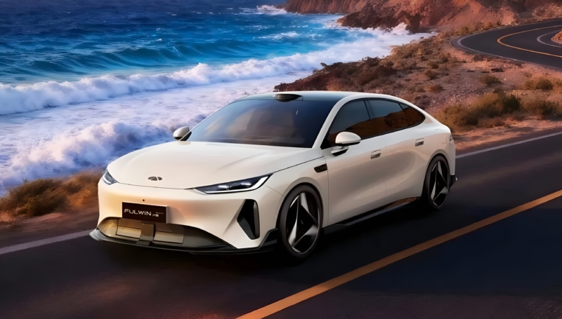 В Китае Chery представила на автосалоне в Гуанчжоу электромобиль Fulwin A9 и гибридный внедорожник T9L.