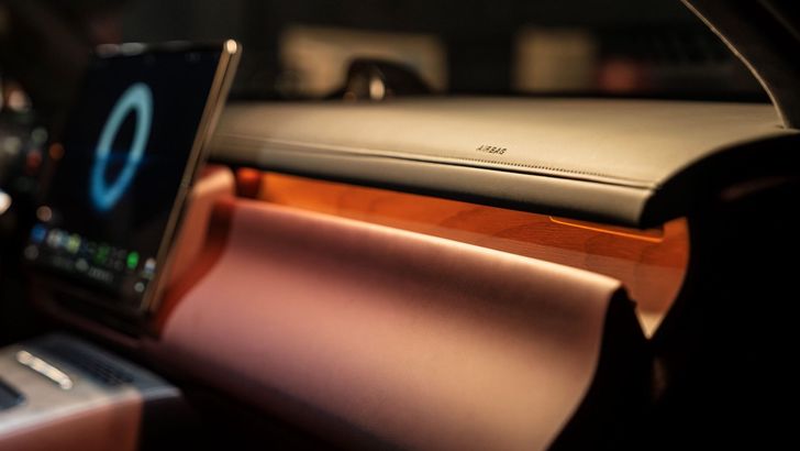 Интерьер Voyah Taishan Интерьер Voyah Taishan