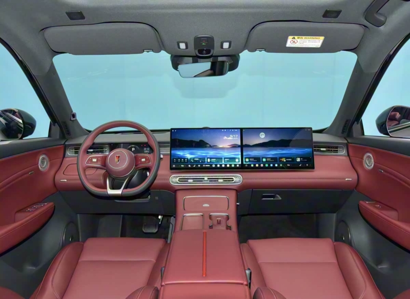 В Китае Hongqi HS6 установил мировой рекорд Гиннесса в длительном пробеге на гибридном внедорожнике.