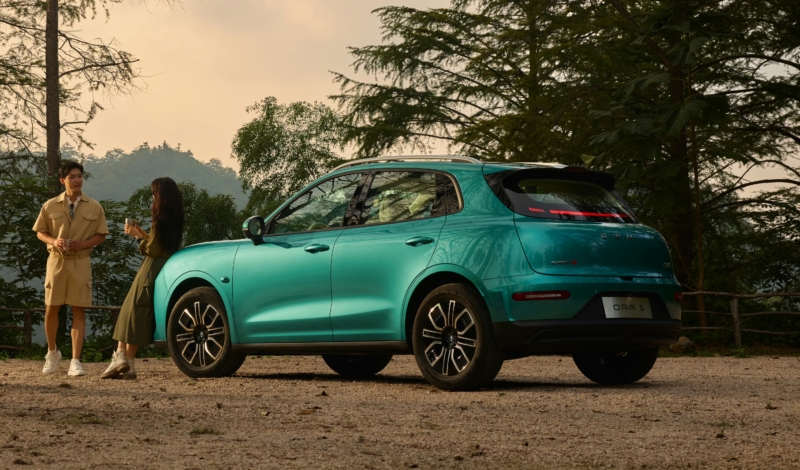 В Китае предпродажи электромобиля Ora 5 EV с чипом MediaTek и запасом хода 580 км стартуют 12 ноября.