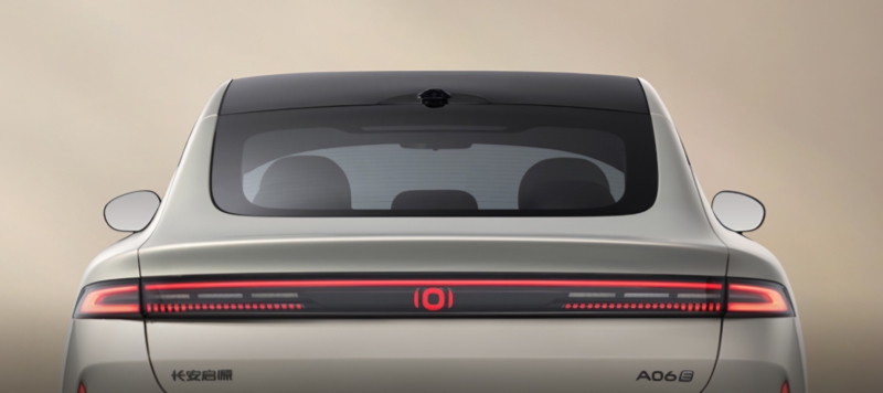 В Китае Changan Nevo A06 выходит на рынок в версиях BEV и EREV с батареей 6C и комплексным запасом хода 2120 км.