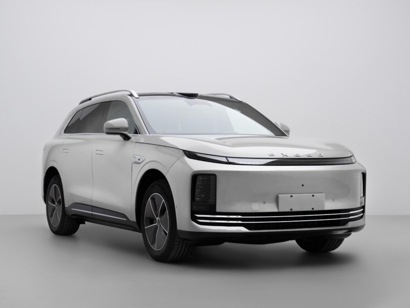 В Китае показан новый кроссовер Chery Exeed Exlantix ET7 в вариантах BEV и EREV