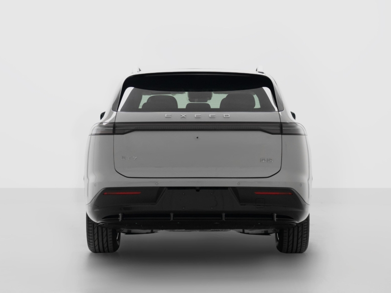 В Китае показан новый кроссовер Chery Exeed Exlantix ET7 в вариантах BEV и EREV