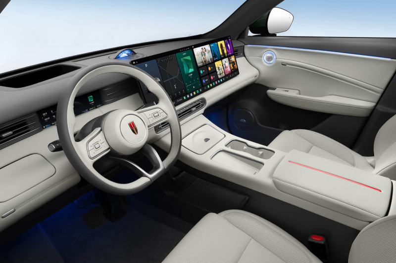 В Китае стартовали предпродажи Hongqi HS6 PHEV, самого дальнобойного SUV, от 25,200 USD.