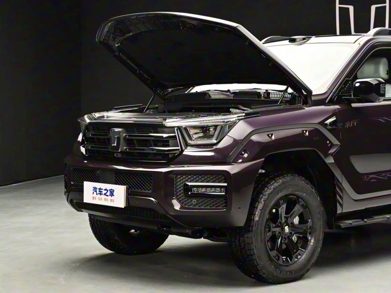 В Китае GWM представила обновленный Tank 400 PHEV с интеллектуальным вождением по стартовой цене от 35 050 USD.