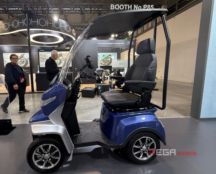 Chinese Electric Tricycles and Four-Wheelers Shine at EICMA 2025 Chinese Electric Tricycles and Four Wheelers Shine at EICMA 2025 China Electric Motorcycle news MEGA CHINAMOTOR VIGROUS 03