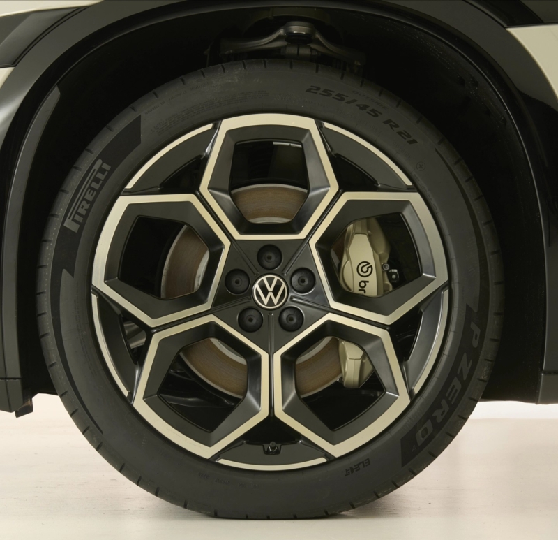 В Китае представлен VW ID. UNYX 08: 5-метровый электрокар с двойными моторами и запасом хода 700 км.