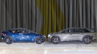 В России новые автомобили проходят испытания безопасности, демонстрируя надежность.