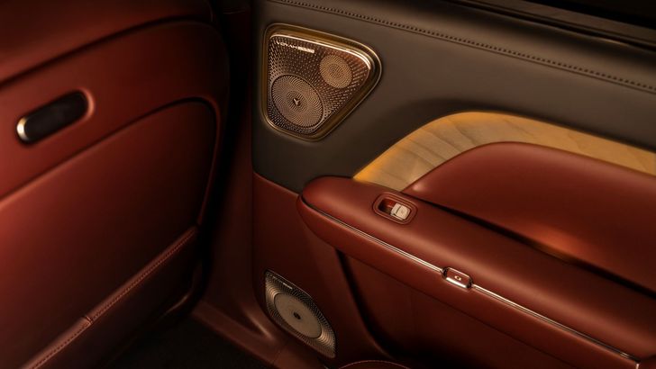 Интерьер Voyah Taishan Интерьер Voyah Taishan