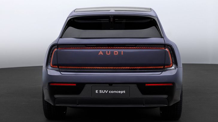 Концепт AUDI E SUV
