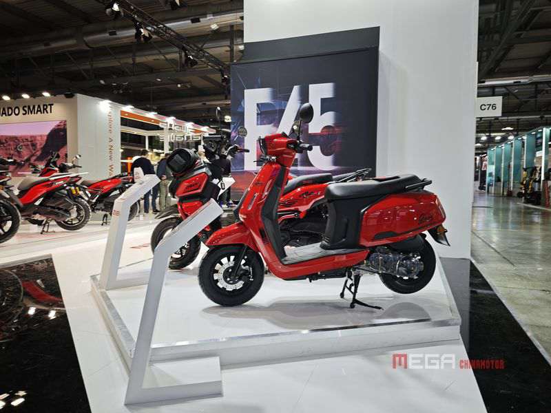 From China to the World —— Chinese Scooter Brands Shine at EICMA 2025 From China to the World —— Chinese Scooter Brands Shine at EICMA 2025 Chinese Scooter Brands Shine at EICMA 2025 China Motorcycle news MEGA CHINAMOTOR ZNEN 04