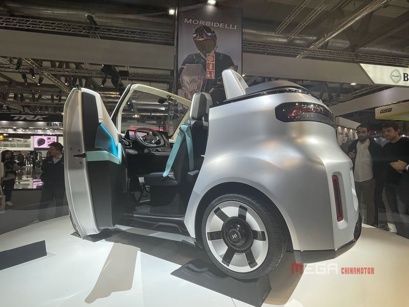 EZI EM05 — The First Smart Electric Vehicle for Young European Users EZI EM05 — The First Smart Electric Vehicle for Young European Users EZI EM05 at EICMA 2025 China Motorcycle megachinamotor 02