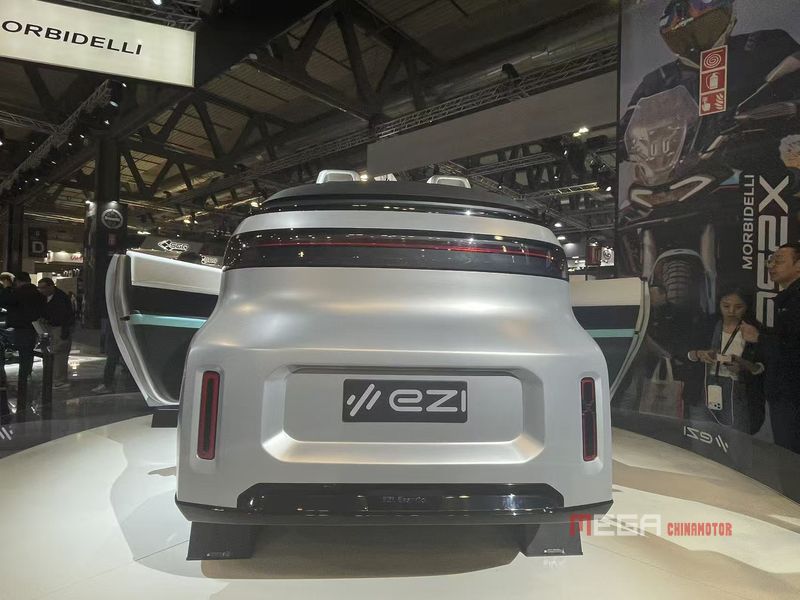 EZI EM05 — The First Smart Electric Vehicle for Young European Users EZI EM05 — The First Smart Electric Vehicle for Young European Users EZI EM05 at EICMA 2025 China Motorcycle megachinamotor 05