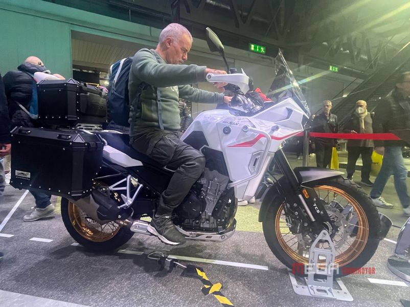 KOVE Shines at EICMA 2025: MX Enduro, 800X Touring, and 350RR Lead a New Global Journey KOVE Shines at EICMA 2025: MX Enduro, 800X Touring, and 350RR Lead a New Global Journey KOVE Shines at the EICMA 2025 China Motorcycle news MEGA CHINAMOTOR 04