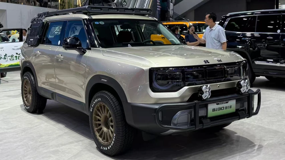 baic bj30 обновленный сбоку спереди семиместный сбор заказов