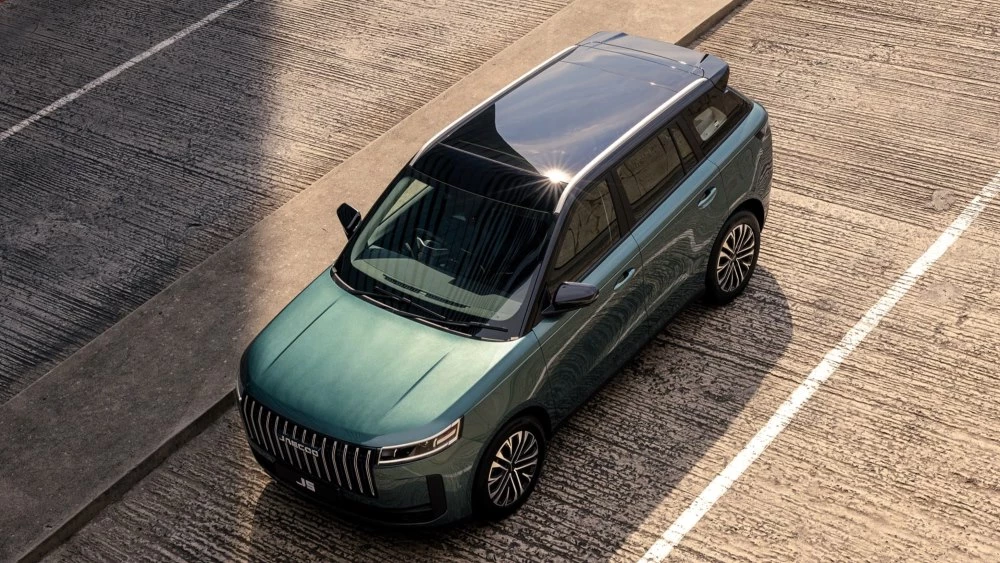 jaecoo j5 кроссовер сбоку сверху с правым рулём