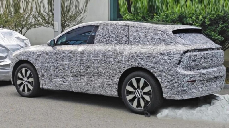 В Китае дебютировал электрический Audi E SUV Concept, брат модели E5, с зарядкой 800В.