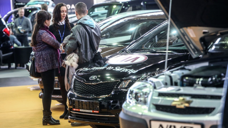 В Китае экспорт автомобилей в Россию резко упал на 58% из-за политики и остывания рынка.