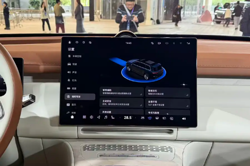 В Китае Voyah Taishan PHEV с HarmonyOS, ADS Ultra и батареей CATL официально представлен.
