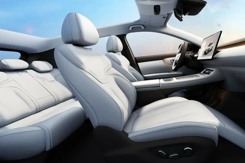 В Китае представлен электрокроссовер Changan Nevo Q05 с запасом хода 506 км по цене от 11 200 долларов