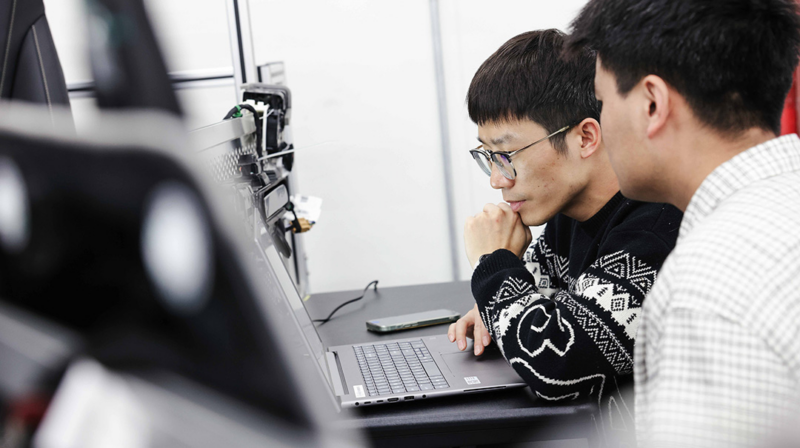 В Китае Volkswagen открыла первый полный центр исследований, разработок и испытаний за пределами Германии.