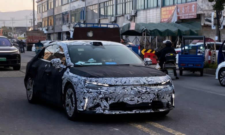 В Китае замечен прототип нового седана Smart #6 с системой полного гибрида.