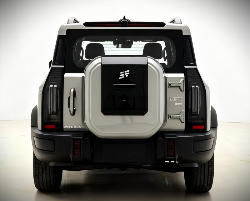 В Китае стартуют продажи Chery Jetour Traveller PHEV с тремя моторами мощностью 340 кВт.