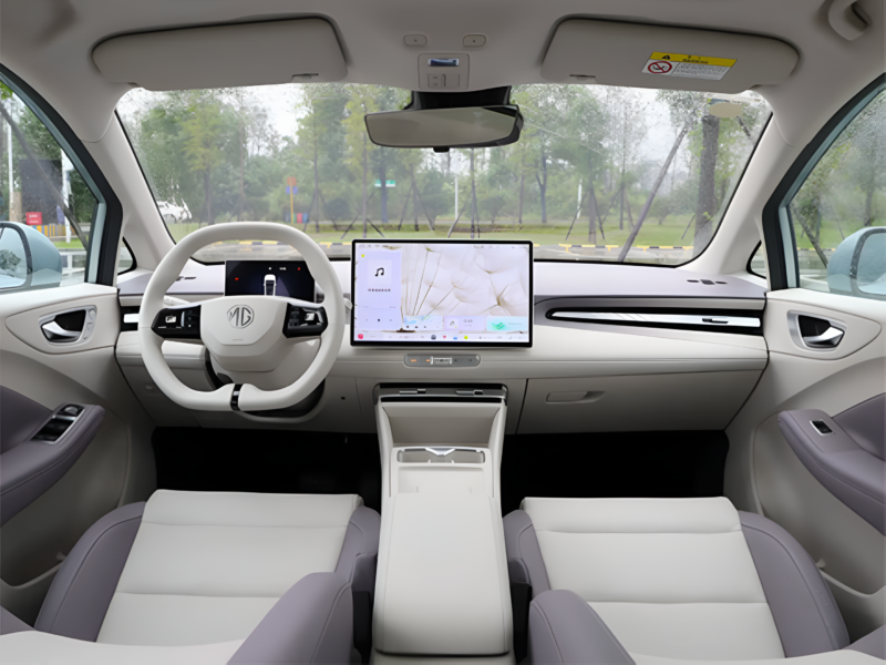 В Китае MG4 Anxin Edition, первый серийный автомобиль с полутвердотельной батареей, дебютировал в Гуанчжоу.