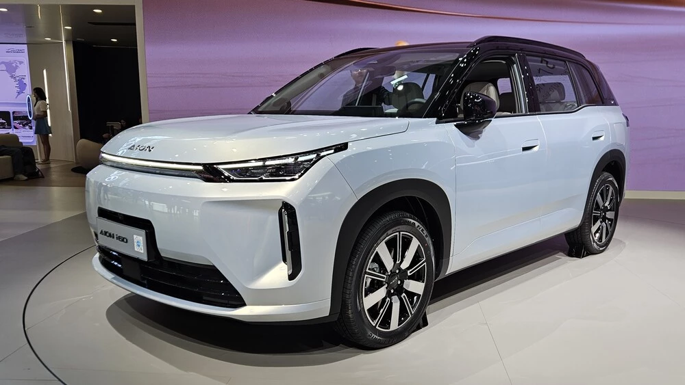 Aion i60 сбоку спереди гуанчжоу 2025 автосалон
