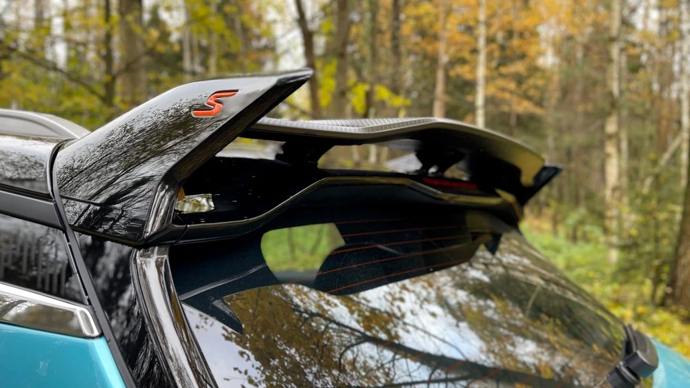 новый Geely Coolray 2023 спойлер