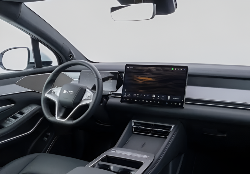 В Китае BYD Atto 8 PHEV стартовал в Бразилии с запасом хода 150 км и ценой от 74 200 USD