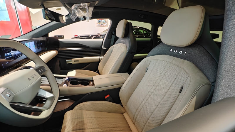 Сравнительный тест Audi E5 Sportback Quattro против Zeekr 007 GT.