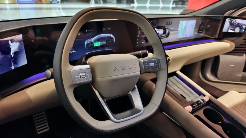 Сравнительный тест Audi E5 Sportback Quattro против Zeekr 007 GT.