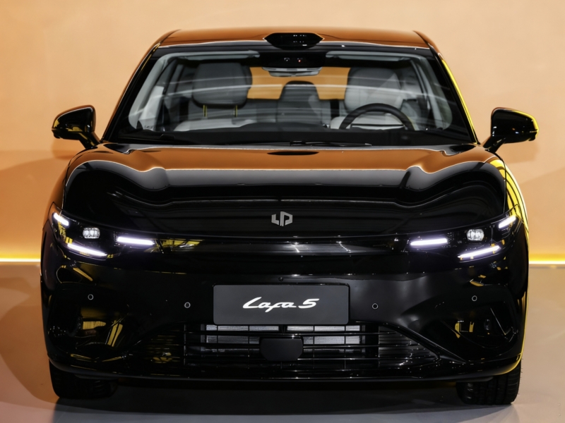 В Китае начались предпродажи хэтчбека Leapmotor B05 с запасом хода 605 км и LiDAR по цене от 14 850 USD.