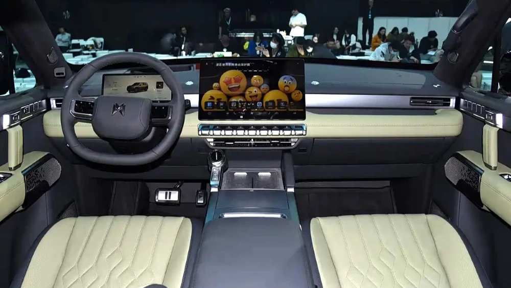 M-Hero M817 новая версия салон интерьер автосалон Гуанчжоу