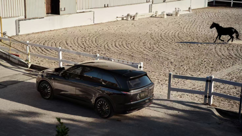 В Китае предстал 31060-долларовый Onvo L90 Black Knight от Nio.