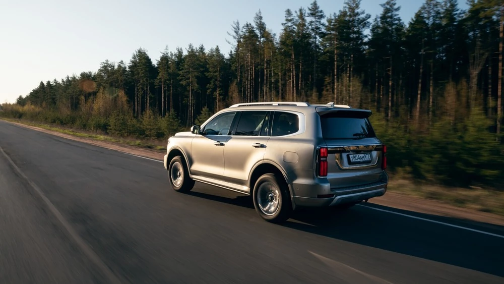 Внедорожник Tank 500 сзади сбоку